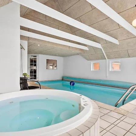 Gorgeous In With Sauna Feriehus *